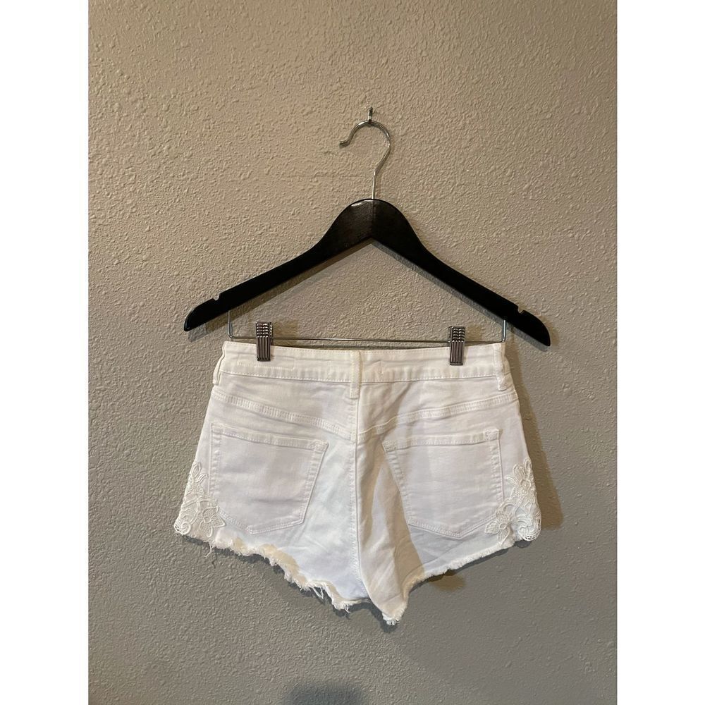Highrise white jean shorts with lace bullhead denim size 5 - Picture 6 of 6